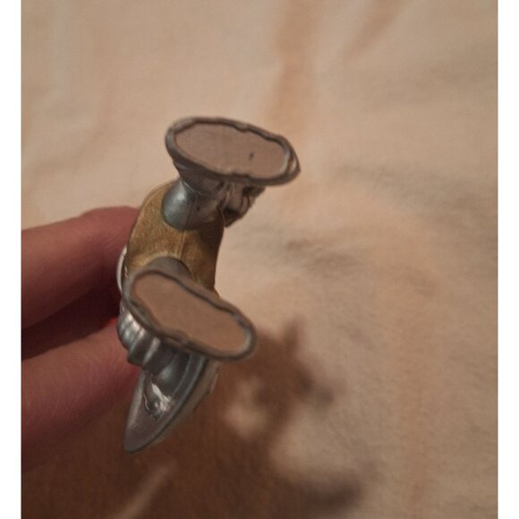 Keenway Medieval Knight Figure Silver Armor Orange PVC - Picture 12 of 12